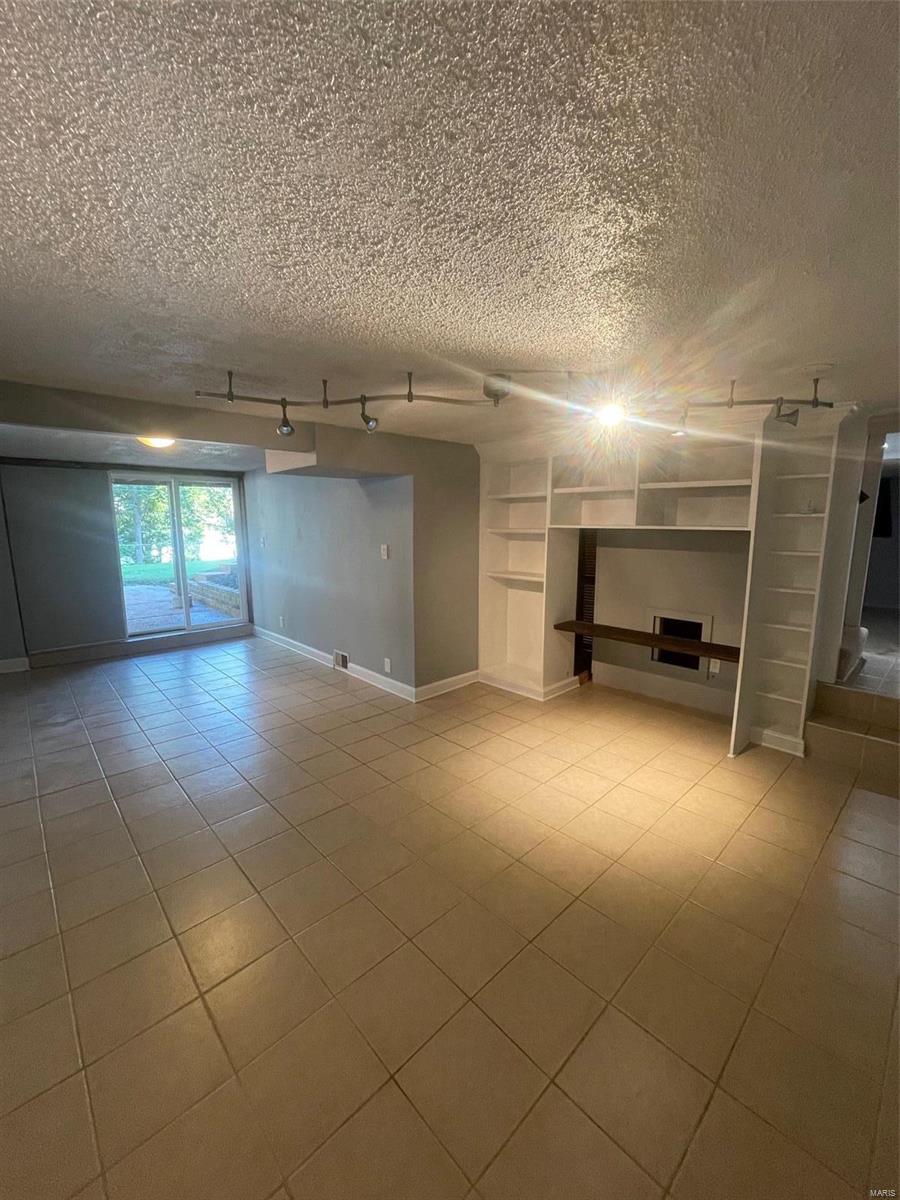 7228 MacKenzie Road St. Louis, MO 63123 - Photo 21 of 35 Gallery Image 21