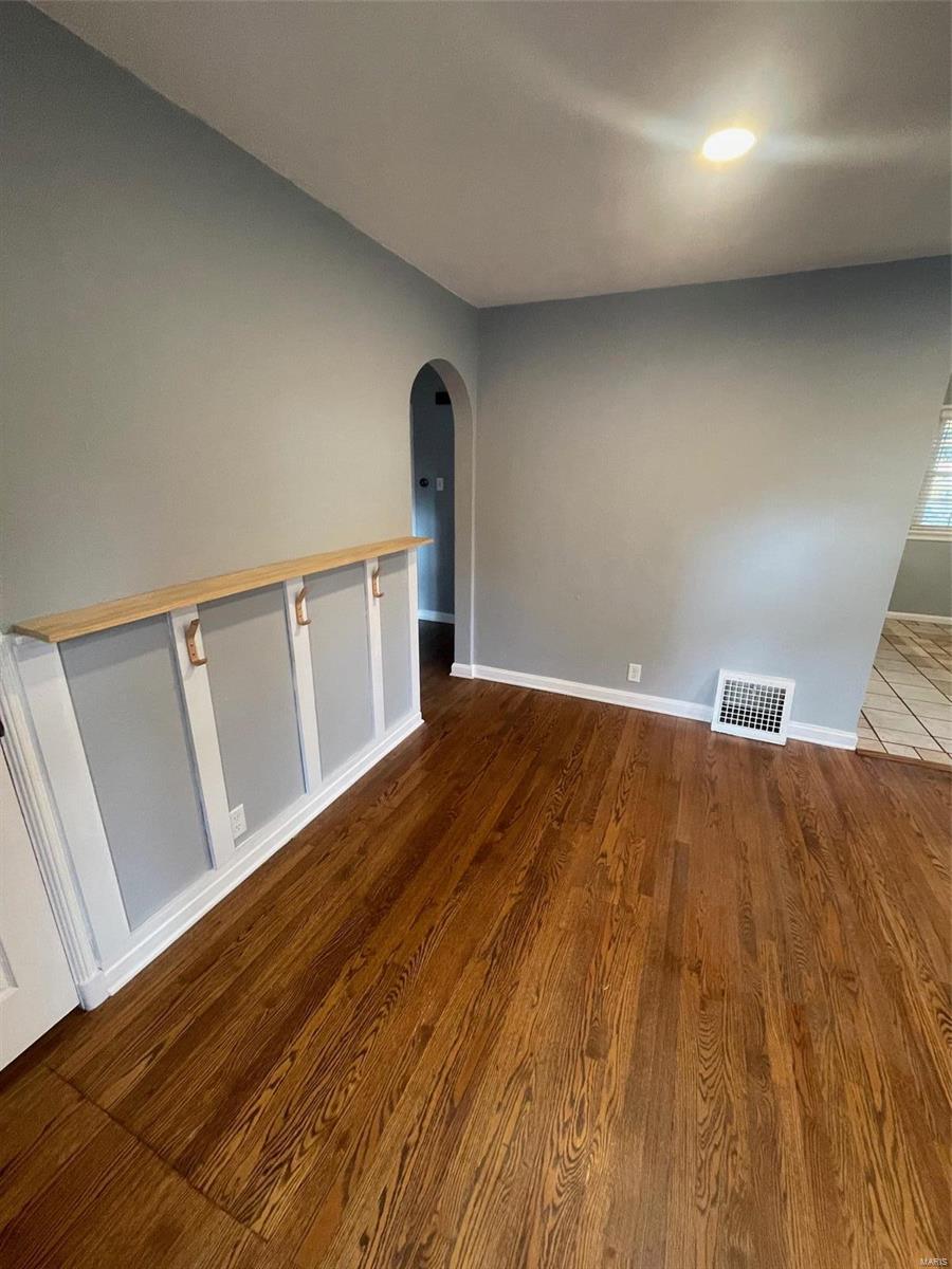 7228 MacKenzie Road St. Louis, MO 63123 - Photo 7 of 35 Gallery Image 7