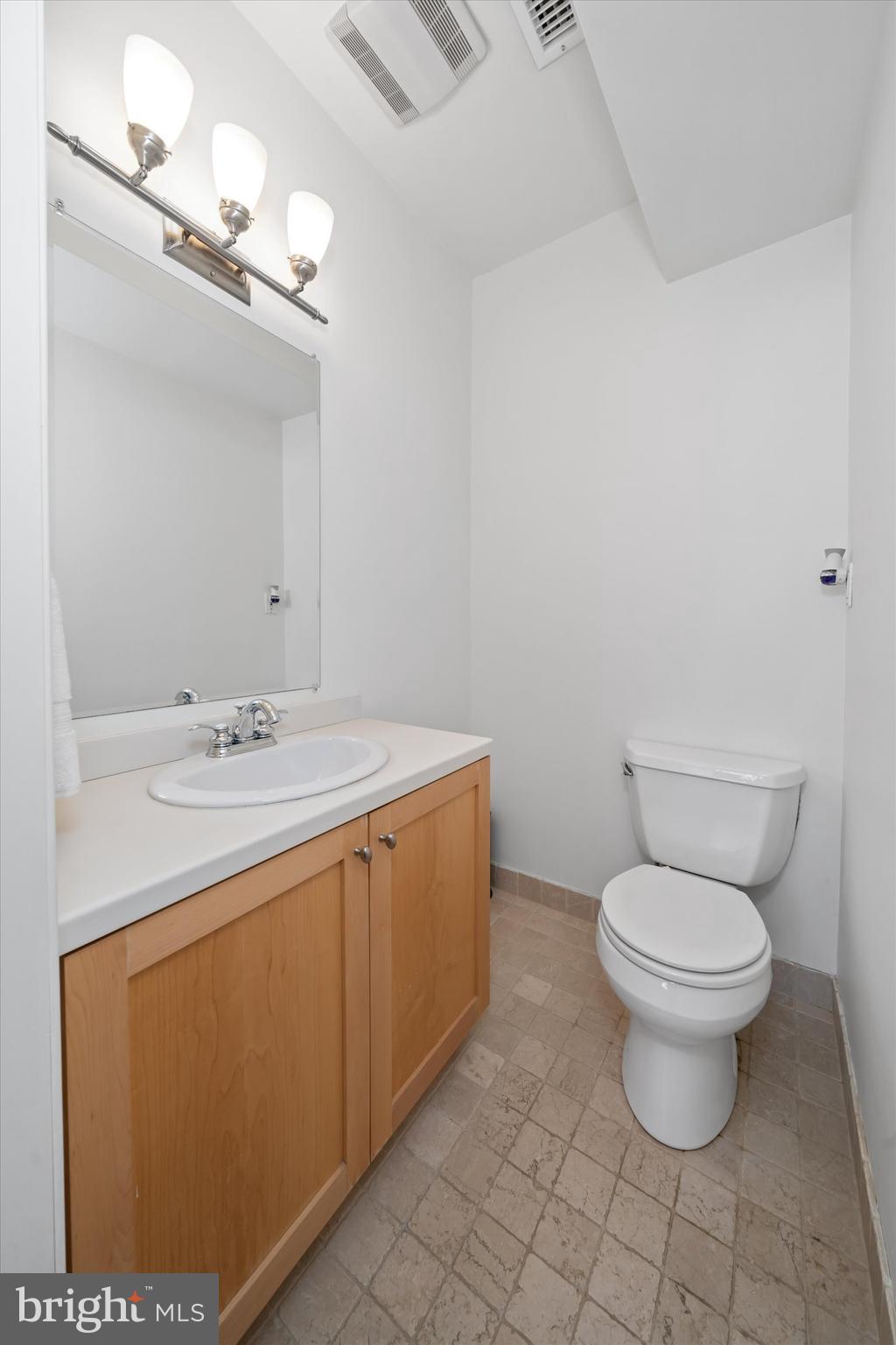 4611 Pechin Street Philadelphia, PA 19128 - Photo 4 of 27 Foyer powder room