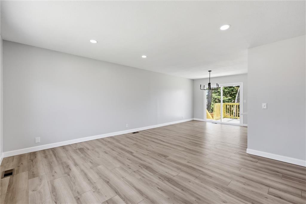 2201 Marvonne Road Lawrence, KS 66047 - Photo 4 of 32