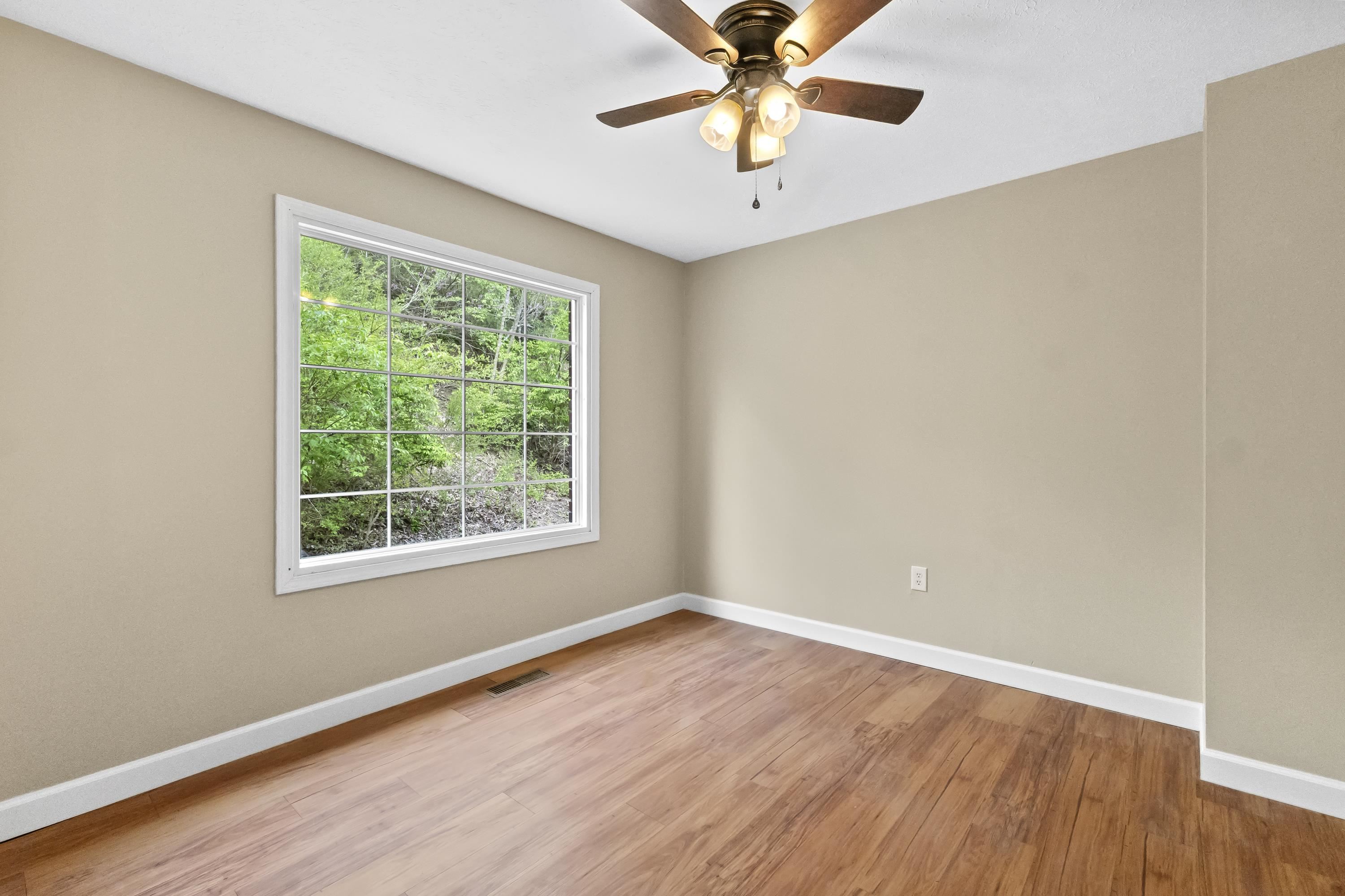 2933 Boy Scout Road Ashland, KY 41102 - Photo 18 of 31 Gallery Image 18