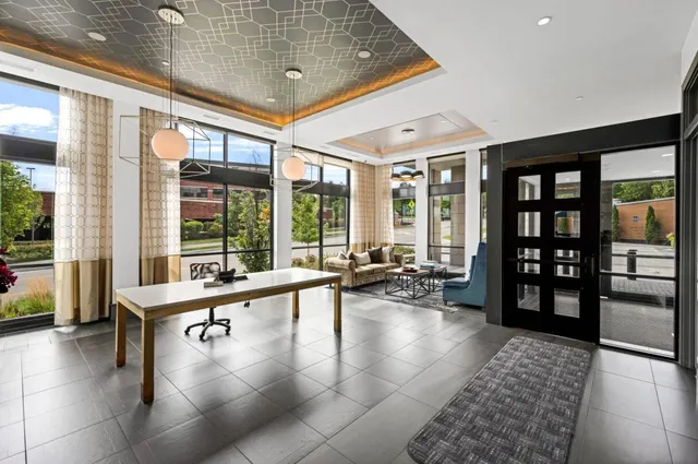 $2,966 | 5220 Eden Avenue, Unit 502, Edina, MN 55436