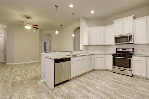 $2,175 | 13216 Mariscan Street, Manchaca, TX 78652