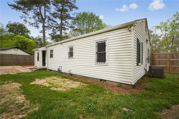 $290,000 | 2252 Beecher Circle Southwest, Atlanta, GA 30311