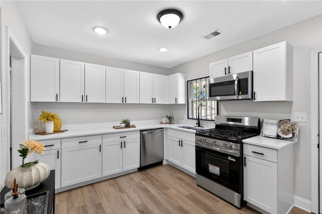 2252 Beecher Circle Southwest Atlanta, GA 30311 - Photo 10 of 48