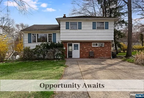 $500,000 | 29 Lindbergh Parkway, Waldwick, NJ 07463