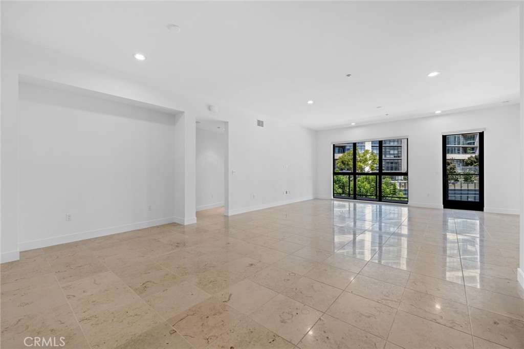 402 Rockefeller, Unit 301 Irvine, CA 92612 - Photo 2 of 39