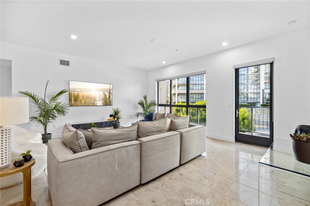 402 Rockefeller, Unit 301 Irvine, CA 92612 - Photo 34 of 39