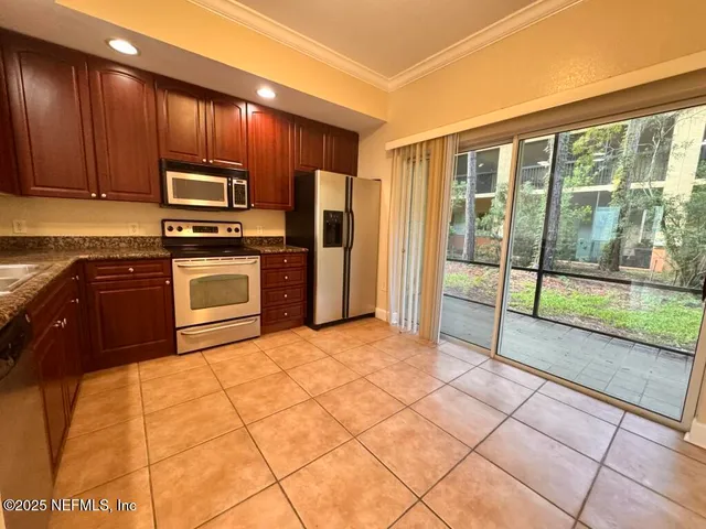 $1,595 | 9745 Touchton Road, Unit 302, Jacksonville, FL 32246