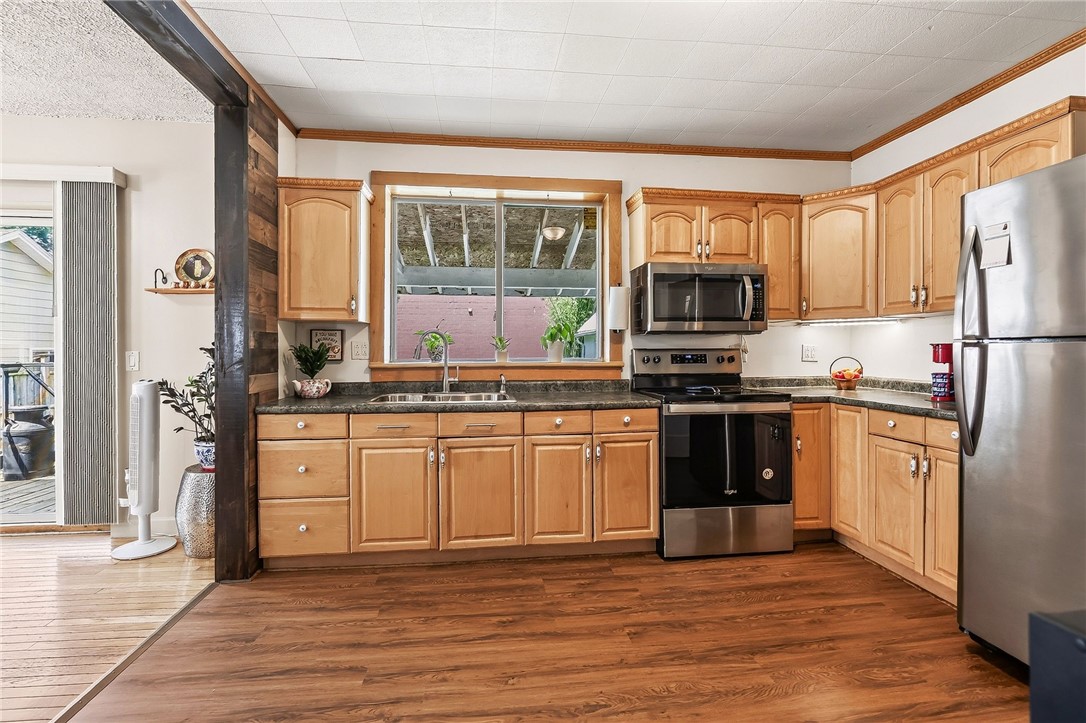 101 Polaris Street Rochester, NY 14606 - Photo 9 of 37