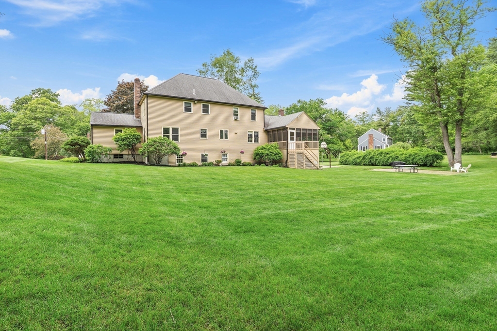 149 Maynard Farm Road Sudbury, MA 01776 - Photo 7 of 36 Gallery Image 7