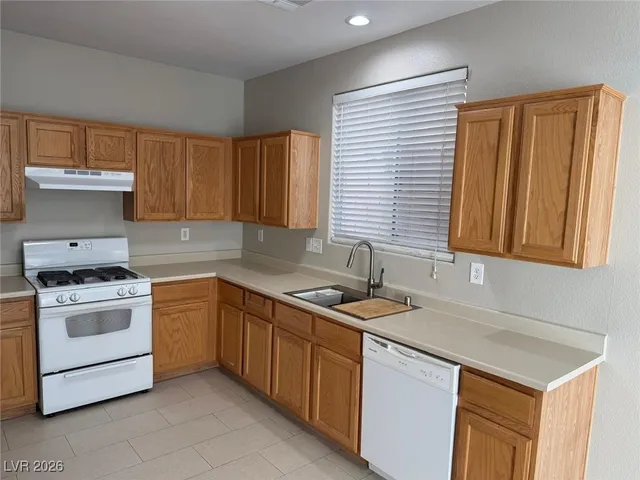 $1,995 | 7783 Crystal Village Lane, Las Vegas, NV 89113