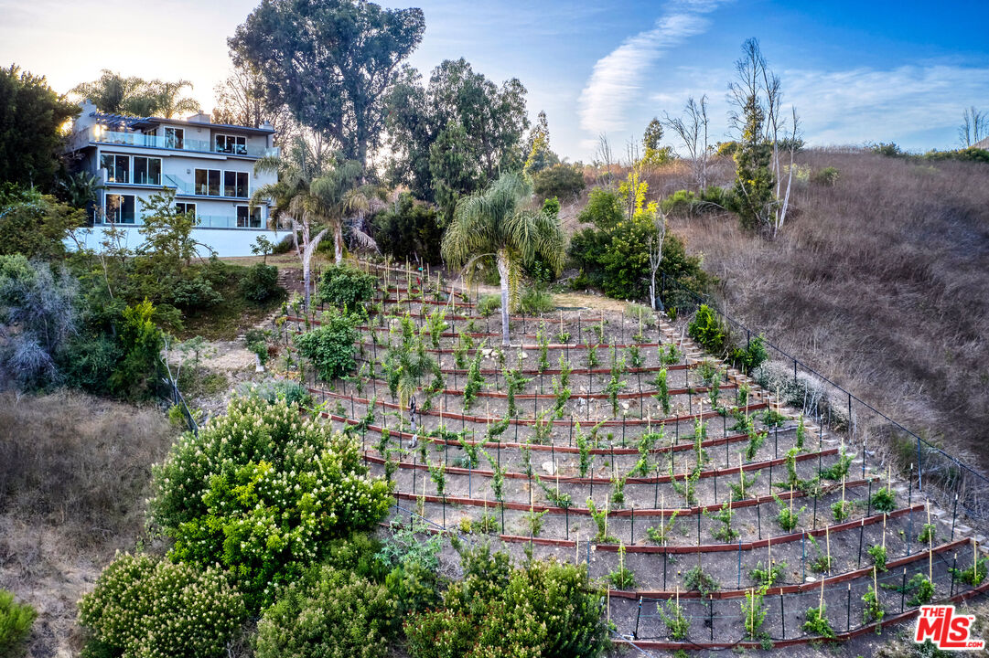 28907 Wight Road Malibu, CA 90265 - Photo 5 of 54 a view of a large building