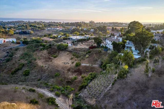 $5,200,000 | 28907 Wight Road, Malibu, CA 90265