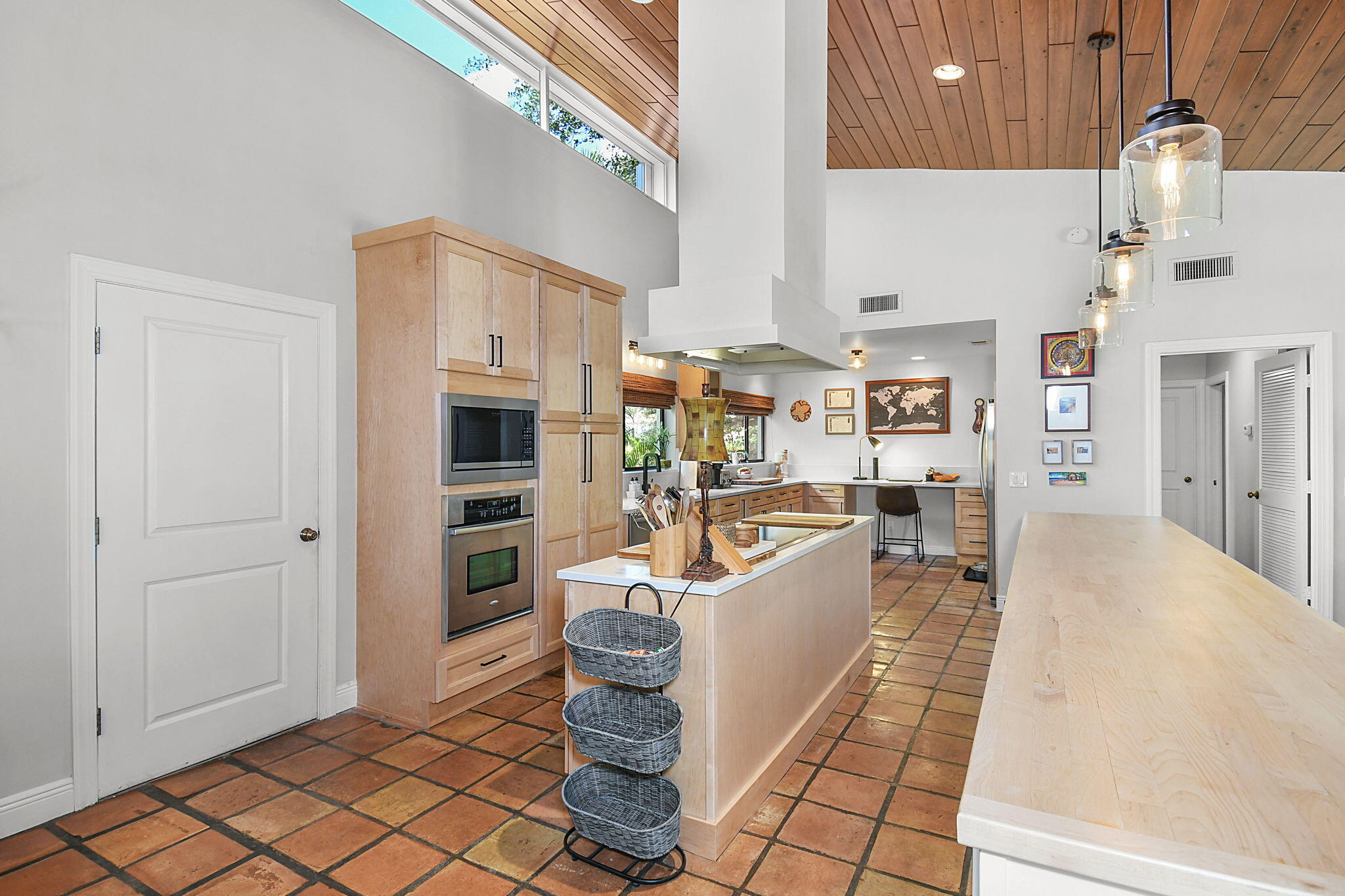 1 Riverview Drive Sewall's Point, FL 34996 - Photo 24 of 70 a living room with furniture
