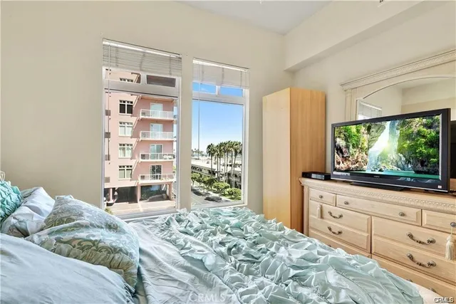 $2,600 | 388 East Ocean Boulevard, Unit 317, Long Beach, CA 90802