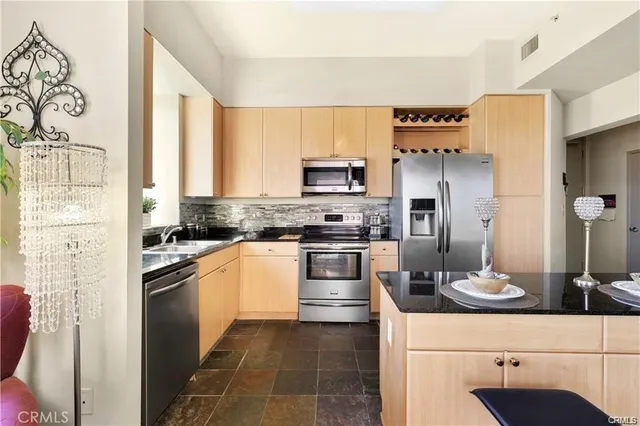 $2,600 | 388 East Ocean Boulevard, Unit 317, Long Beach, CA 90802