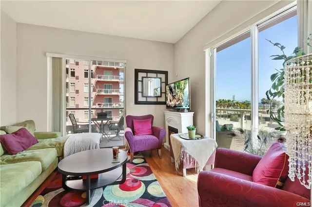 $2,600 | 388 East Ocean Boulevard, Unit 317, Long Beach, CA 90802