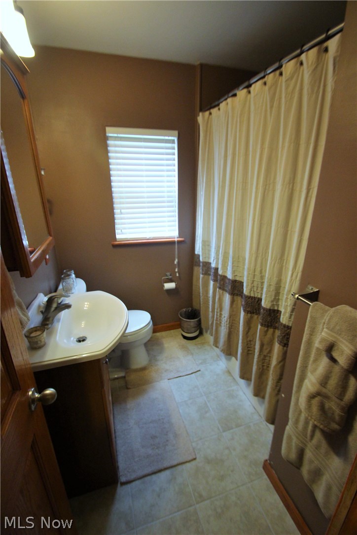 934 Mannering Road Eastlake, OH 44095 - Photo 10 of 18 Gallery Image 10