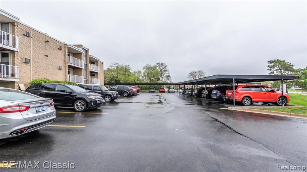 4905 Crooks Road, Unit B4 Royal Oak, MI 48073 - Photo 12 of 36