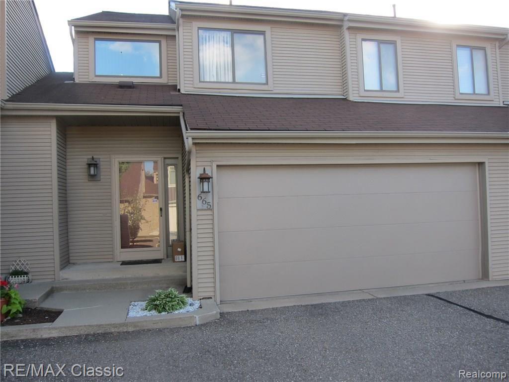 665 Camden Court, Unit 192 Rochester Hills, MI 48307 - Photo 1 of 20