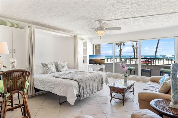 $2,600 | 201 Van Buren Street, Unit 102, Hollywood, FL 33019