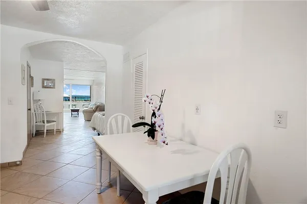 $2,600 | 201 Van Buren Street, Unit 102, Hollywood, FL 33019