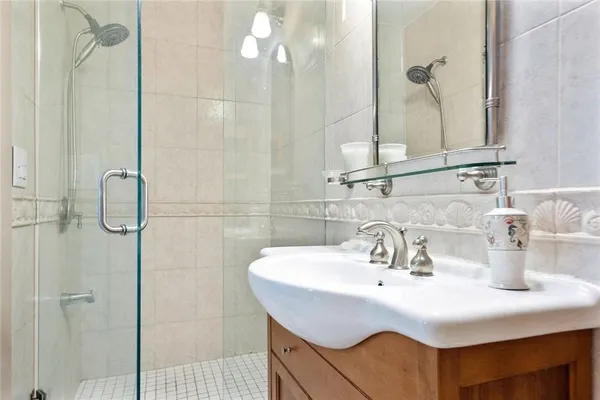 $2,600 | 201 Van Buren Street, Unit 102, Hollywood, FL 33019