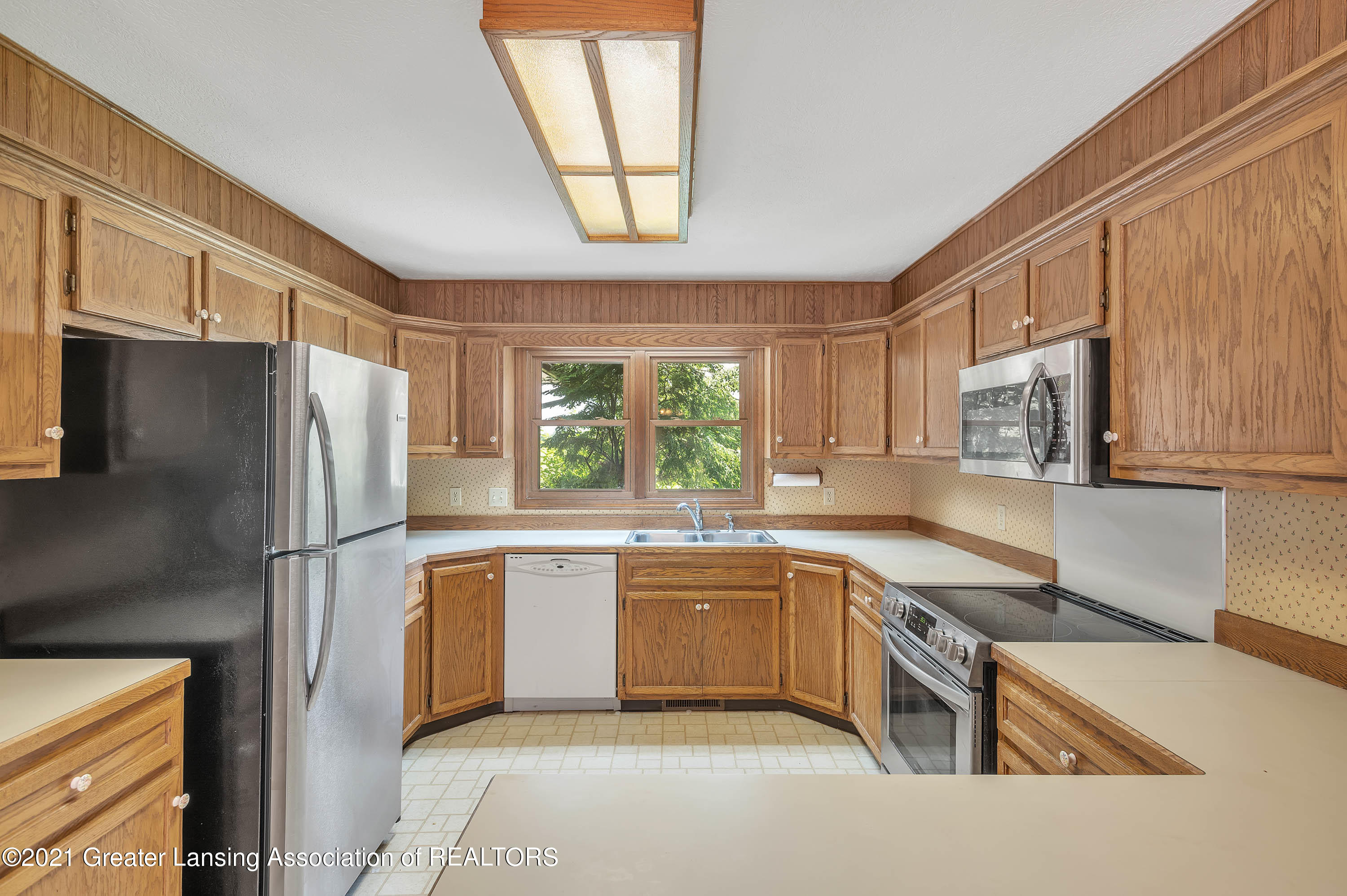 1614 Jolly Road Okemos, MI 48864 - Photo 16 of 43 Kitchen