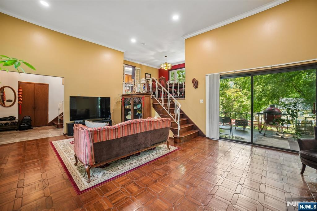 249 Knickerbocker Road Englewood, NJ 07631 - Photo 6 of 34 Gallery Image 6