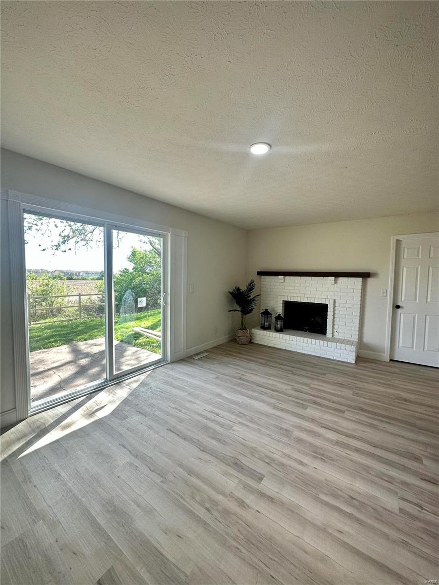 908 Fort Henry Road Belleville, IL 62221 - Photo 13 of 24 Gallery Image 13