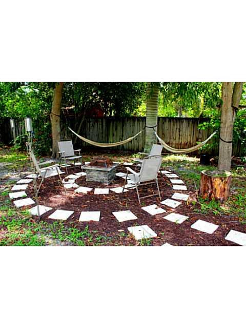5401 Buchanan Road Delray Beach, FL 33484 - Photo 14 of 22 Exterior Back.