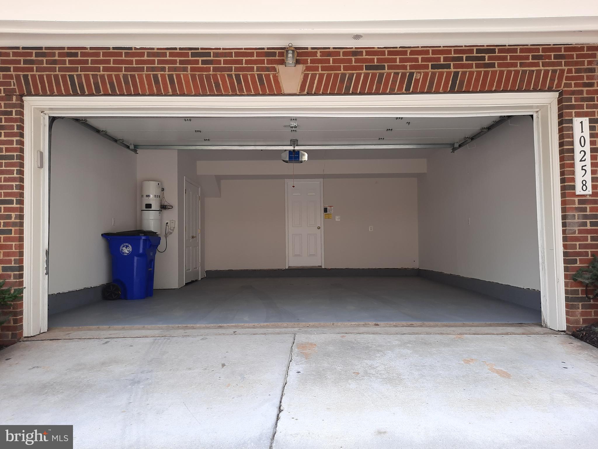 10258 Rutland Round Road, Unit 13 Columbia, MD 21044 - Photo 40 of 46 a view of entryway