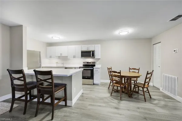 $1,600 | 17420 Birchwood Lane, Unit 2, Fort Myers, FL 33908