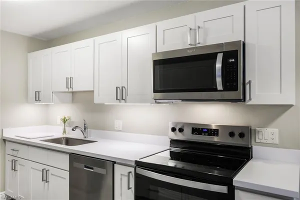 $1,600 | 17420 Birchwood Lane, Unit 2, Fort Myers, FL 33908