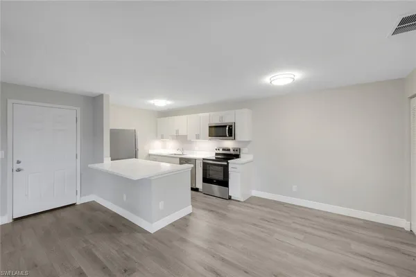 $1,400 | 17420 Birchwood Lane, Unit 2, Fort Myers, FL 33908