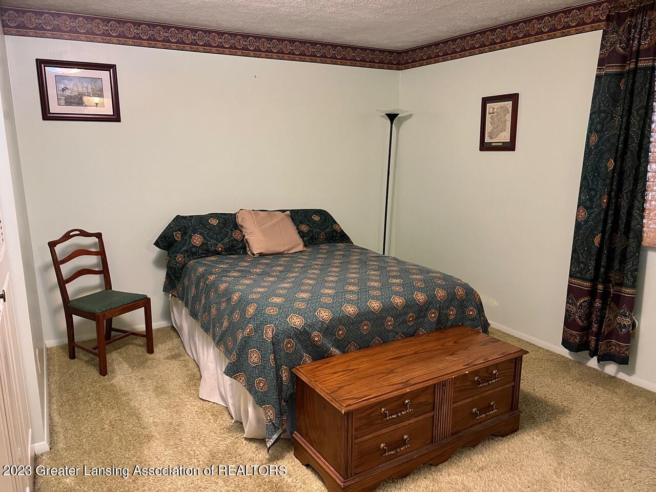 3025 Norwich Road Lansing, MI 48911 - Photo 14 of 27 IMG_2089