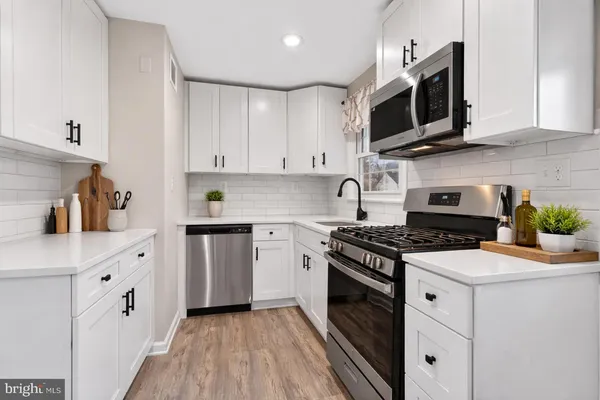 $735,000 | 1925 Rollins Drive, Alexandria, VA 22307