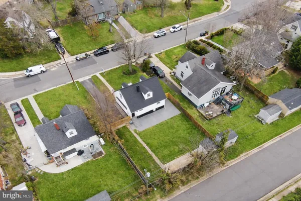 $735,000 | 1925 Rollins Drive, Alexandria, VA 22307
