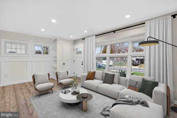 $735,000 | 1925 Rollins Drive, Alexandria, VA 22307