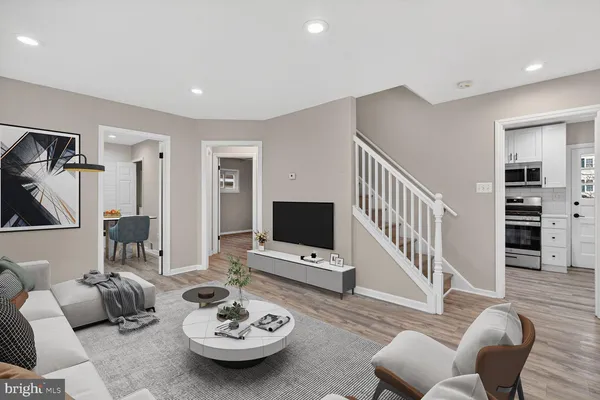 $735,000 | 1925 Rollins Drive, Alexandria, VA 22307
