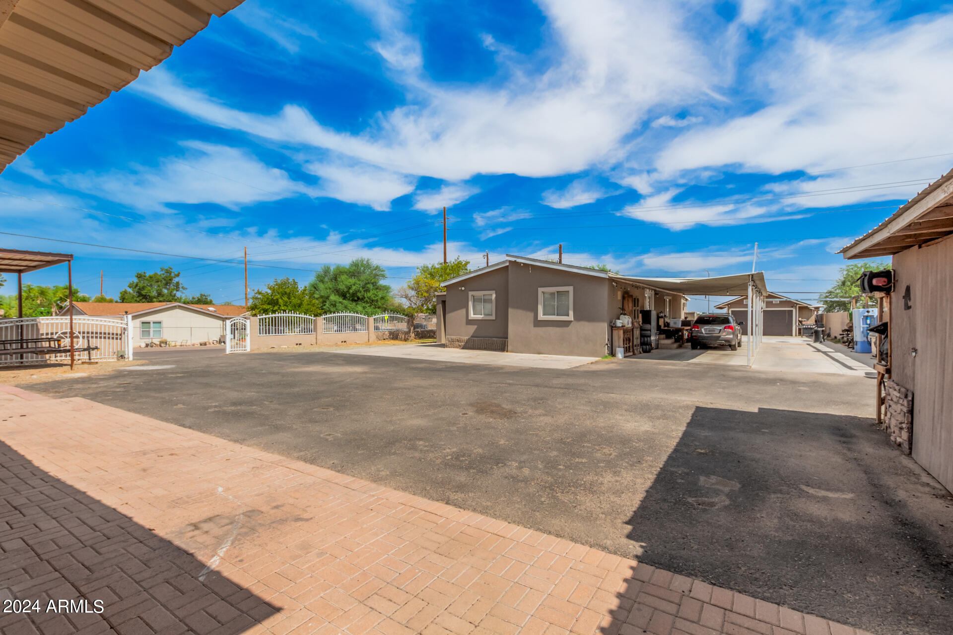 7015 West Lower Buckeye Road Phoenix, AZ 85043 - Photo 3 of 28 0028-28 - Lower Buckeye 7015