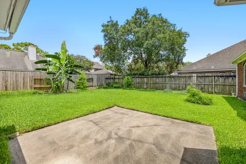$388,000 | 14415 Autumn Cyn Trace, Houston, TX 77062