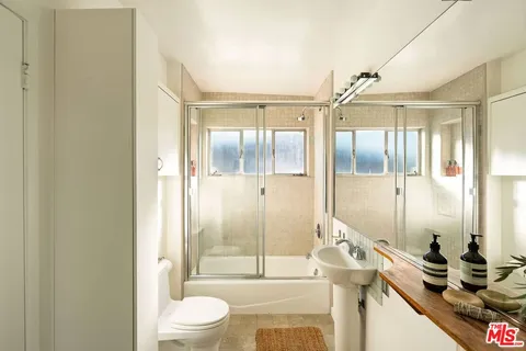 $1,988,000 | 2372 Kenilworth Avenue, Los Angeles, CA 90039