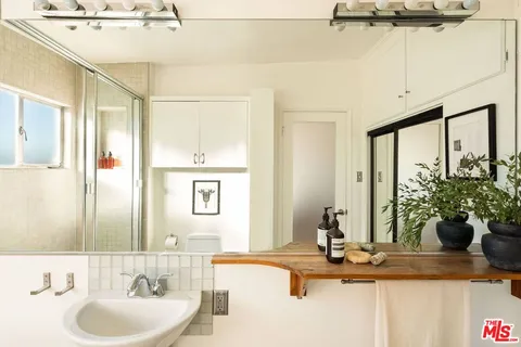 $1,988,000 | 2372 Kenilworth Avenue, Los Angeles, CA 90039