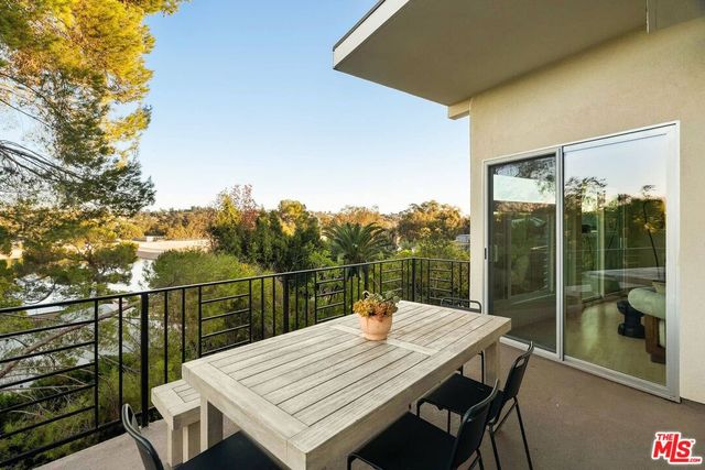 $1,988,000 | 2372 Kenilworth Avenue, Los Angeles, CA 90039