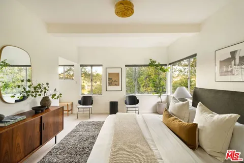 $1,988,000 | 2372 Kenilworth Avenue, Los Angeles, CA 90039
