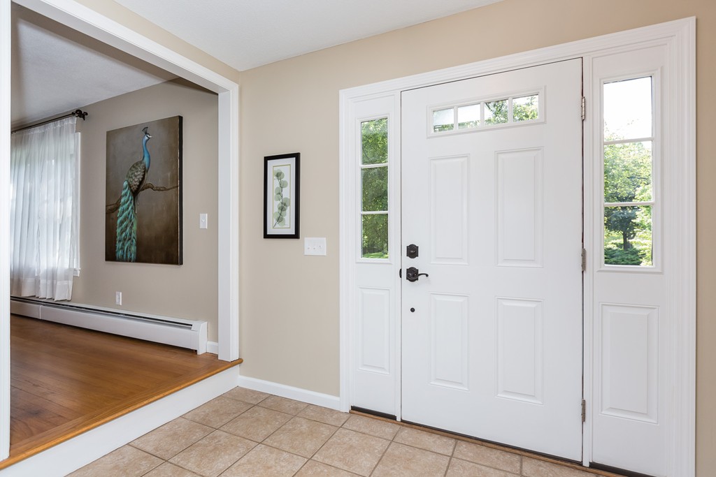 791 Frank Smith Road Longmeadow, MA 01106 - Photo 4 of 28