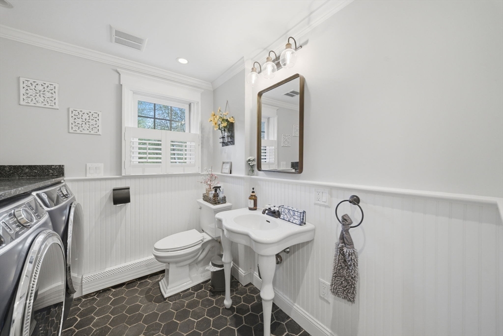189 Ipswich Road Topsfield, MA 01983 - Photo 24 of 42