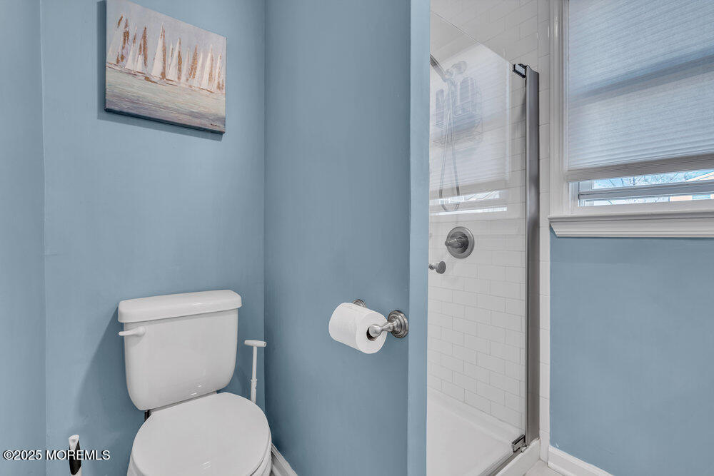 19 Gravelly Point Road Highlands, NJ 07732 - Photo 14 of 35 a bathroom with a toilet